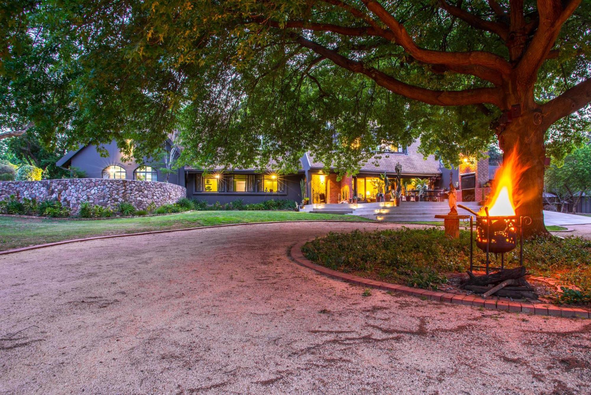 Festina Lente Guesthouse Johannesburg Dış mekan fotoğraf